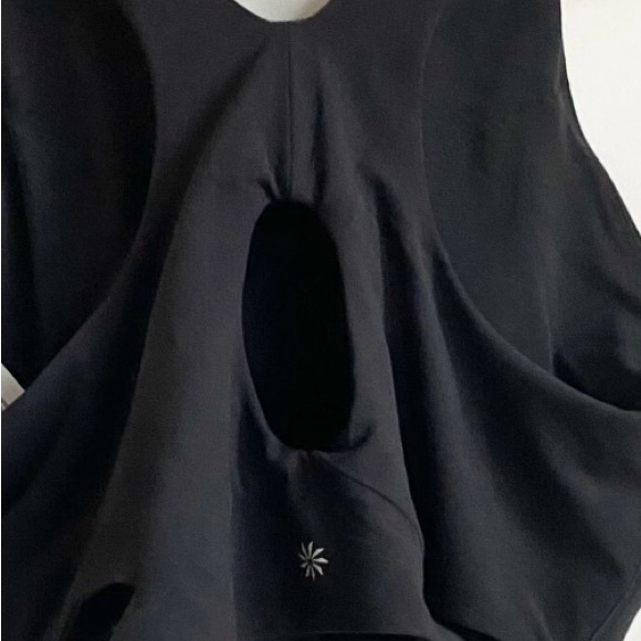 Athleta Conscious Cut Out Crop D-DD NWT - Picture 4 of 6